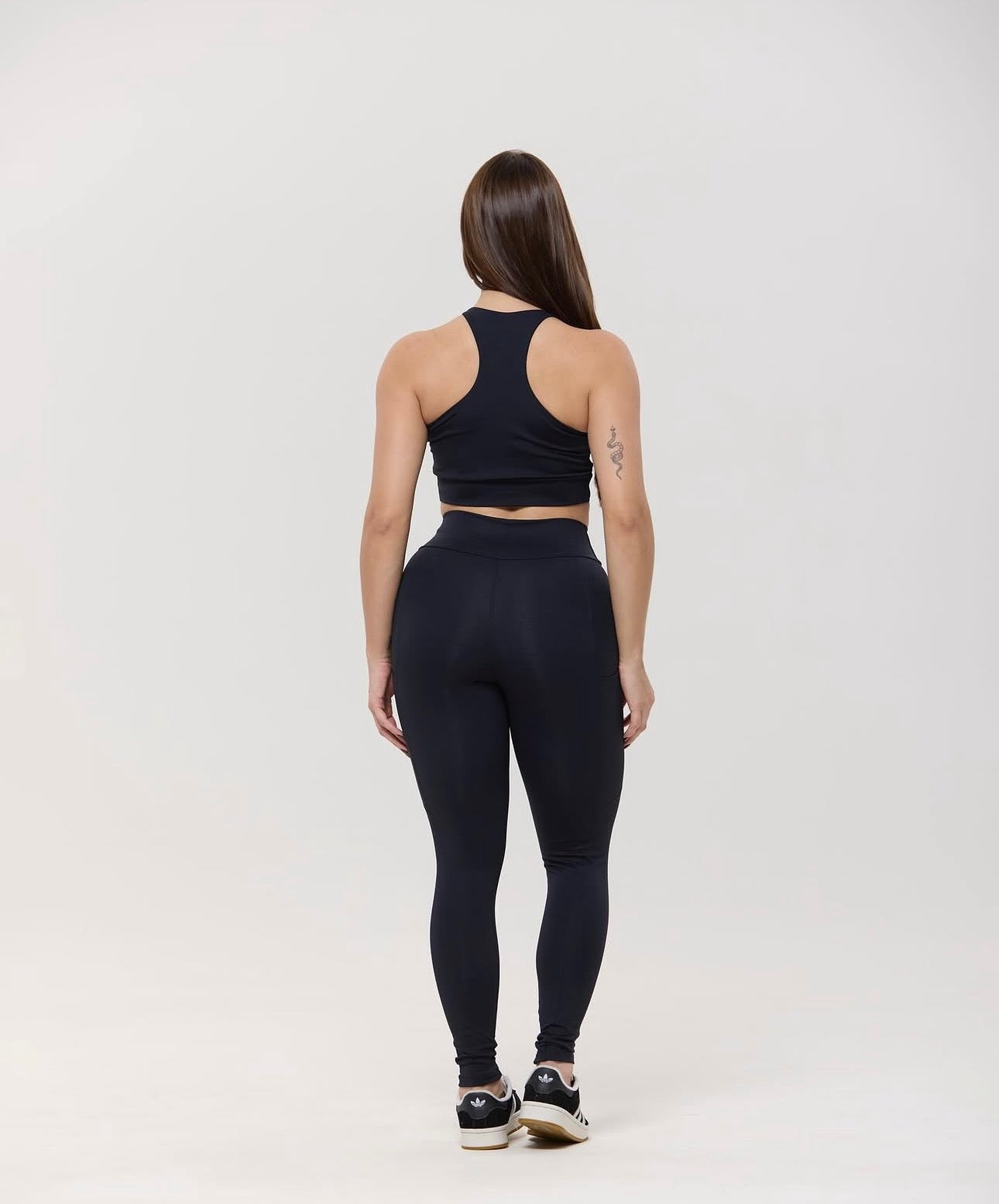 Conjunto One+ Negro